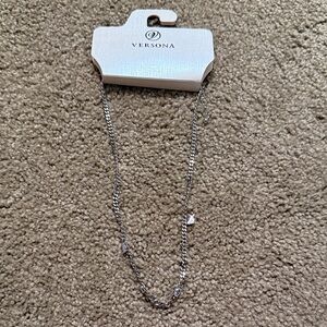 Versona Shimmering Silver Necklace
